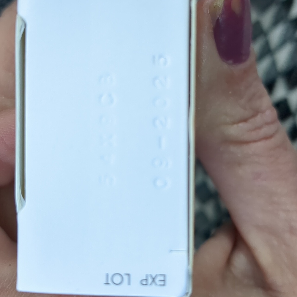 LA ROCHE POSAY TINTED ANTHELIOS 50 MINERAL SPF 50 1.7OZ - Picture 4 of 4
